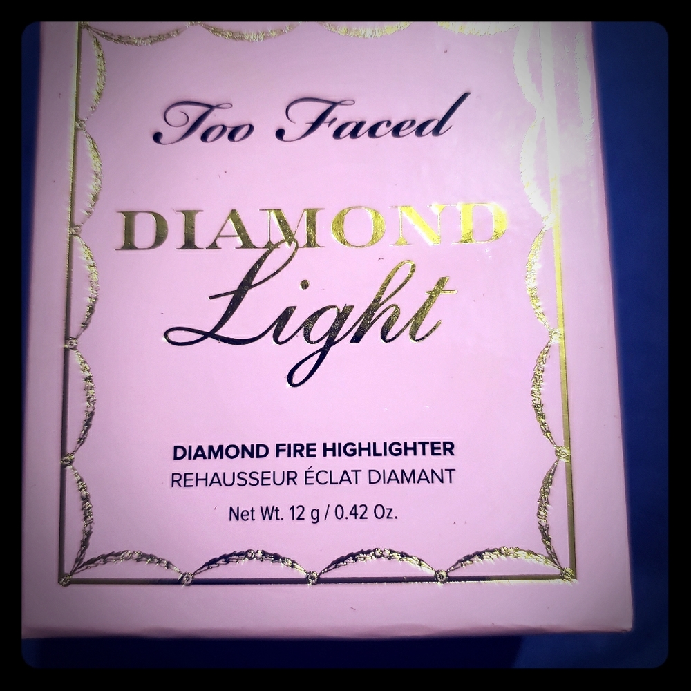 Too faced diamond light highlighter